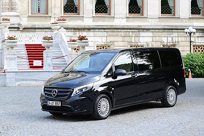 Private Istanbul Airport Transfer Service - Communication and punctuality at the airport