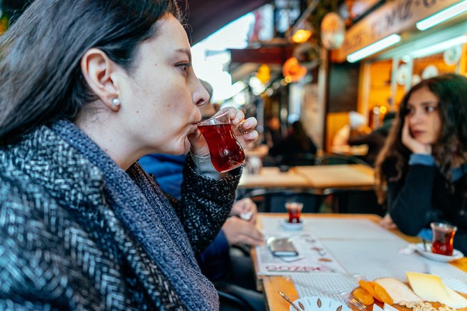 PRIVATE Istanbul Food Tour - 10 Tastings including Raki & Padi - The Kadikoy Bull Statue and local stories