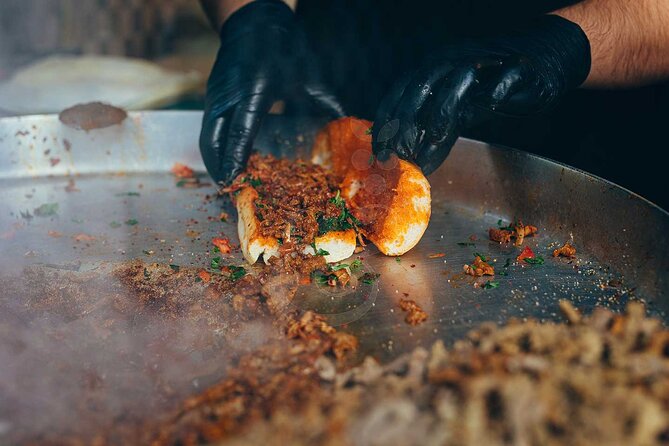 PRIVATE ISTANBUL FOOD TOUR & Hidden Pearls of the old city - Mısır Çarşısı: spices with a cooking lesson