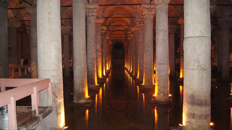 Private Istanbul Highlights Tour with a VIP Van - Ancient architecture without a fixed script