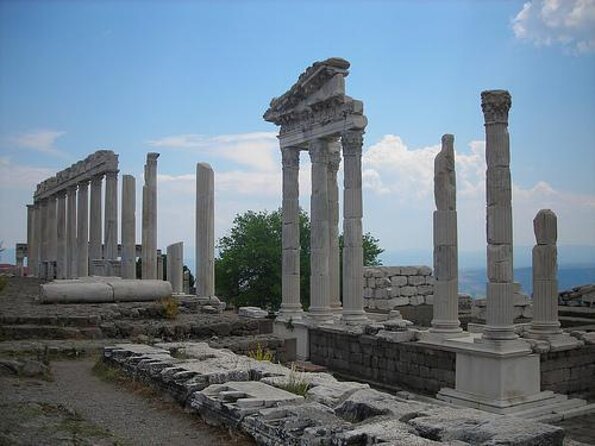 Private Pergamon Day Trip from Istanbul with Flights - Why the Asklepion adds more than another ruin