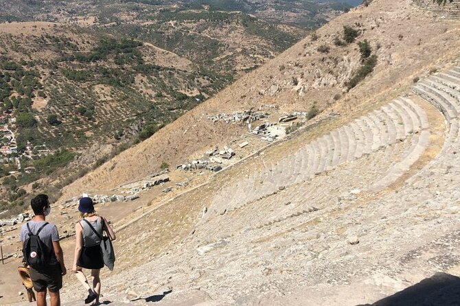 Private Pergamon Day Trip from Istanbul with Flights - Reaching Pergamon’s Acropolis above Bergama
