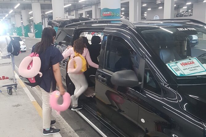 Private SAW Airport Arrival or Departure Transfer - A private arrival at SAW without the usual airport shuffle
