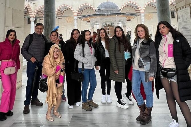 Private Stopover Tour in Istanbul with Transportation Included - Spice Market and Kadıköy Market