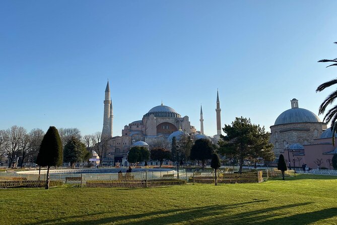 Private: Topkapi Palace, St. Sophia, Blue Mosque, Grand Bazaar, Hipodromme - Private transport makes a difference in Istanbul traffic