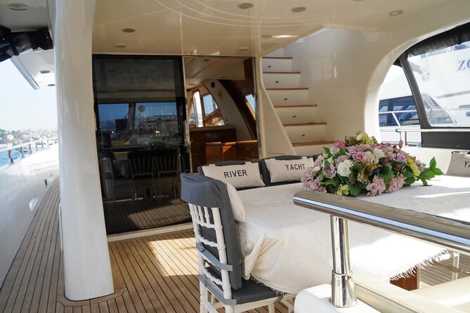 Private Yacht Cruise on Bosphorus - From Dolmabahçe Palace to Çırağan Palace