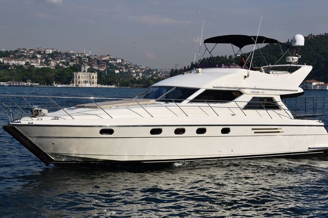 Private Yacht for Surprise Events / Birthday, Proposal, Anniversary, Party etc - Maiden’s Tower and the historic peninsula