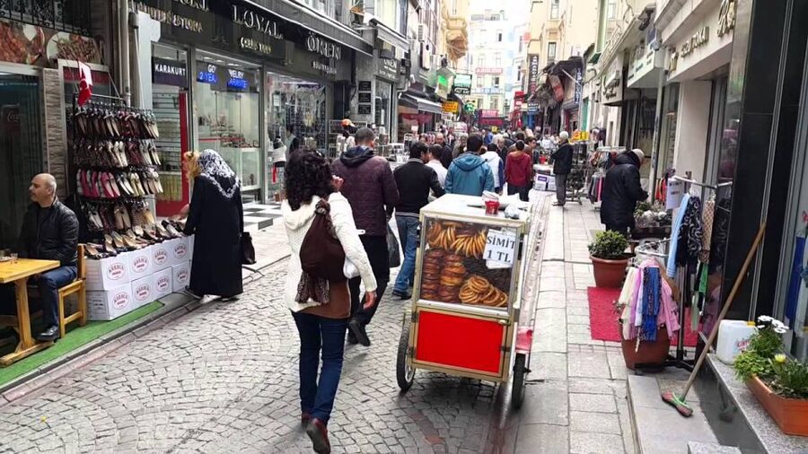 Roman Aqueduct, Sehzade Mosques &Women's Market - Walking Under the Roman Valens Aqueduct