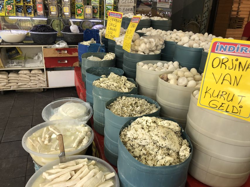 Roman Aqueduct, Sehzade Mosques &Women's Market - The Guide Makes the Difference