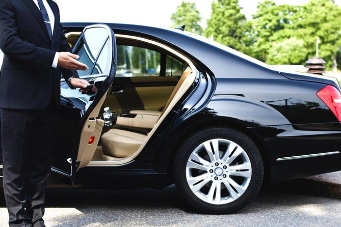 Sabiha Airport to Istanbul City Centre Private Transfer or Vice Versa (1-4pax) - Meeting your driver inside arrivals