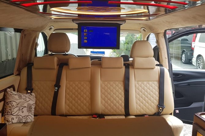 Sabiha Gokcen Airport Transfer - Round Trip - Meeting your representative after customs