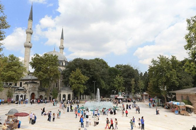 Semi Private Tour - Golden Horn and Miniaturk Park Tour in Istanbul - Guide quality and language concerns