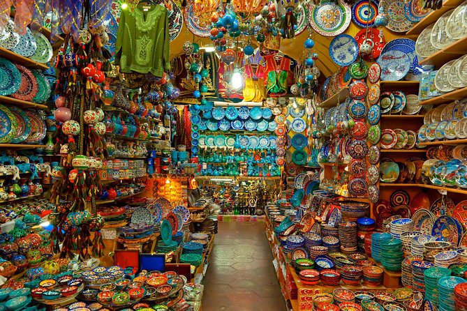 Shopping in Grand Bazaar - Finding the small hans and specialist workshops