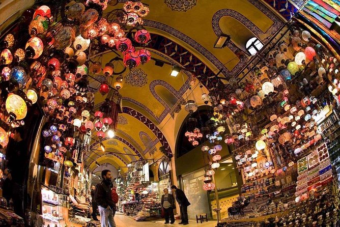 Shopping in Grand Bazaar - Tea, Turkish coffee, and a sensible pause