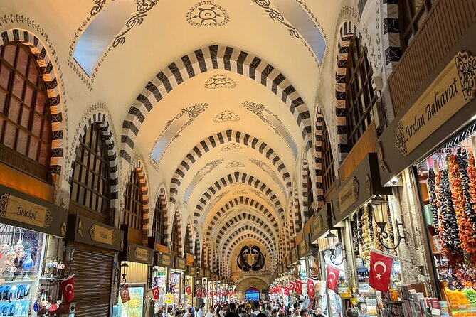 Shopping tours in Istanbul Bazaars - Misir Carsisi: A Short, Flavorful Finish