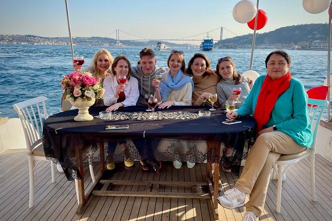 Skip line Old Town tour with Bosphorus Yacht Ride - The one-hour pause at Galata Bridge