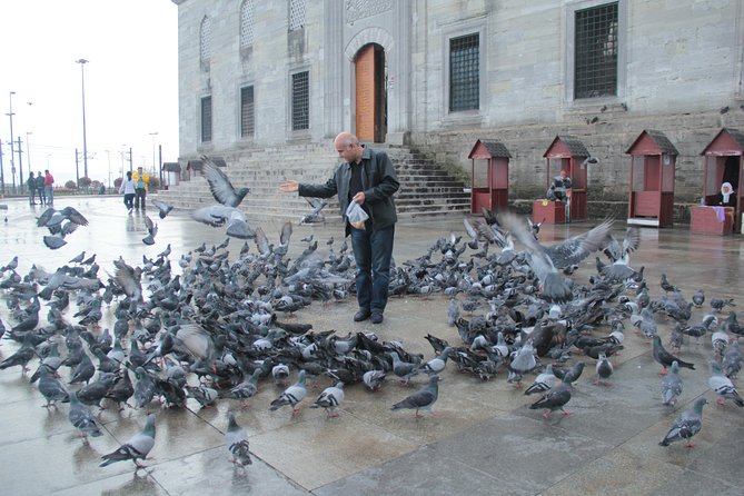 Small Group Full-Day Istanbul: Old City, Bosphorus Cruise & Lunch - Turkish lunch with a vegetarian choice