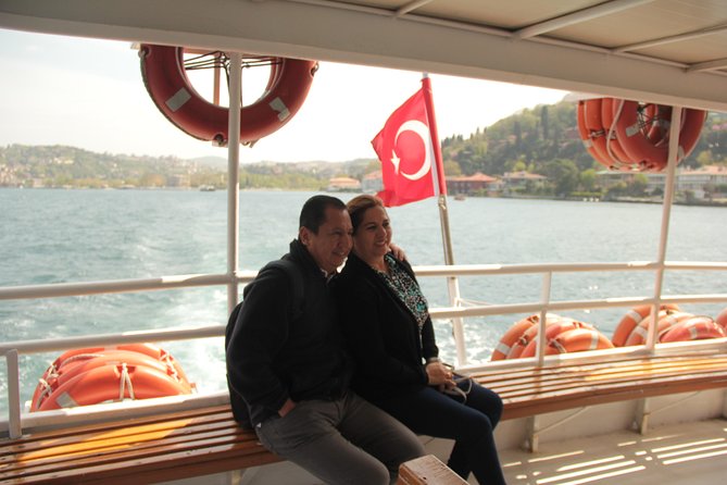 Small Group Full-Day Istanbul: Old City, Bosphorus Cruise & Lunch - Egyptian Spice Bazaar: aromas, samples, and careful buying
