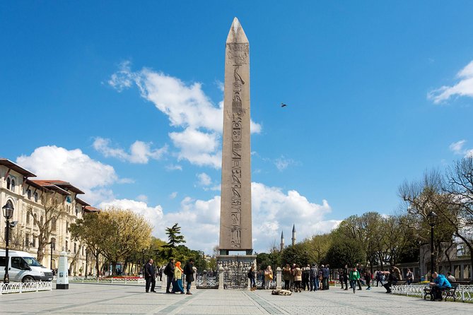 Small Group Full-Day Istanbul Tour: Old City, Asian Side & Lunch - A three-course lunch, with drinks extra