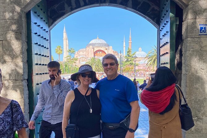 Small Group Tour: Hagia Sophia, Basilica Cistern, Blue Mosque and Grand Bazaar - Blue Mosque and the rules of a working mosque
