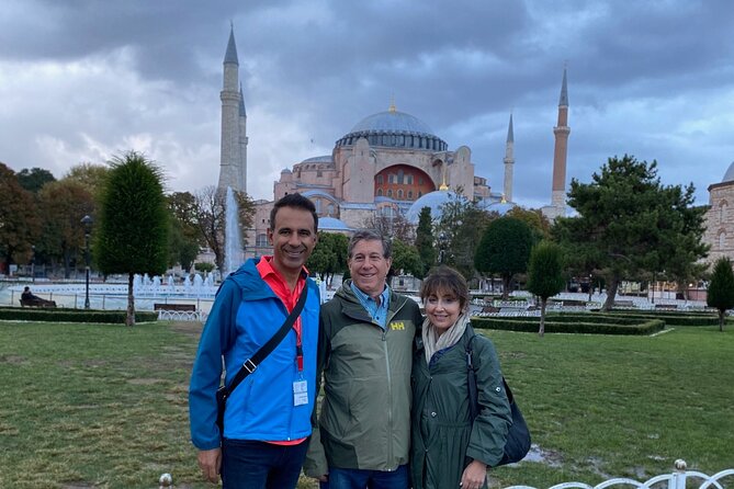 Small Group Tour: Hagia Sophia, Basilica Cistern, Blue Mosque and Grand Bazaar - Timing, meeting point, and physical effort