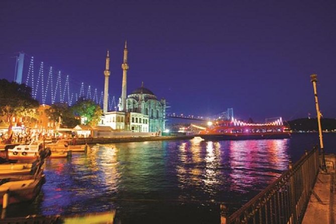 Stage Front Bosphorus Dinner Cruise with Pickup & Drinks included - Who Will Enjoy This Cruise Most