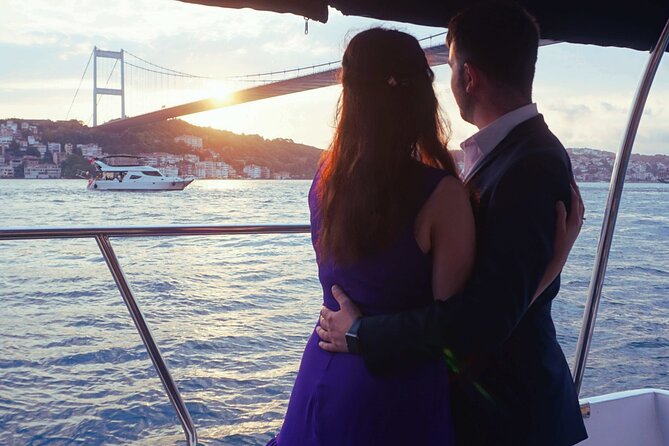 Sunset / Noon Bosphorus Cruise by Private Yacht - What the private yacht format really gives you