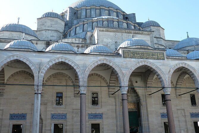 Top Sites Of Istanbul Tour In Small Group - Skipping Ticket Lines - Guide quality and the small-group advantage
