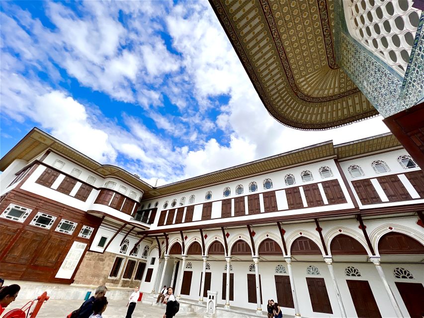 Topkapi Palace&Harem-Guided Tour-Skip lines- All tickets inc - Iznik tiles, ceramics, and Ottoman design
