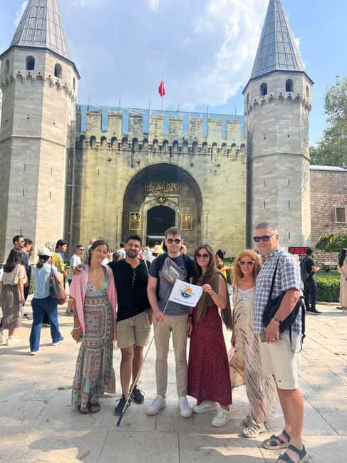 Topkapi Palace & Harem, Skip-the-Line Entry with SMALL GROUP - Meeting at the Orient Spice Market