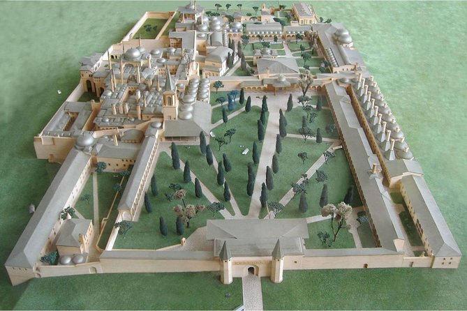 Topkapi Palace Harem Ticket & Tour-Prepay & Balance at meeting - Meeting near Sultanahmet and getting inside