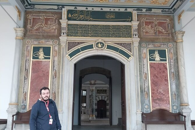 Topkapi Palace with Harem Walking Tour with Guide - Walking demands and who will enjoy it