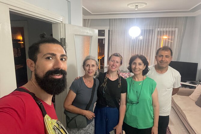 Traditional Family Dinner in Istanbul with with Eastern Family - What you may help prepare before dinner