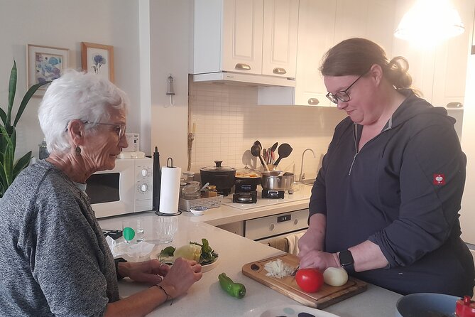 Traditional Home Cooking with a Local in İstanbul City Center - Timing, meeting point, and practical details