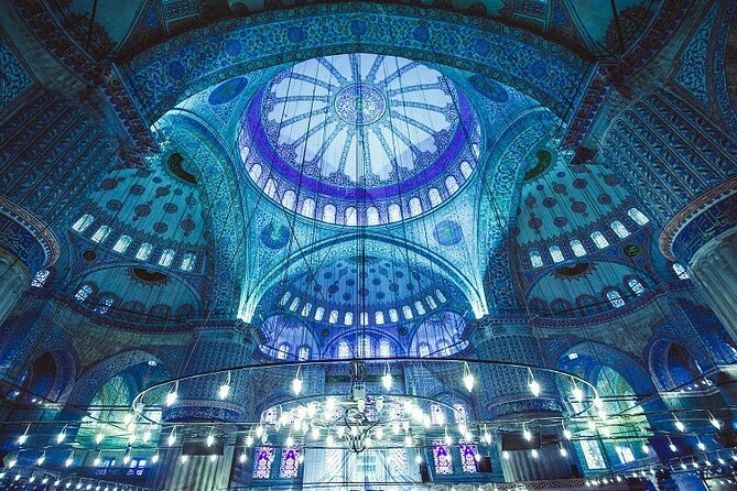 Turkey 8 Day Package - Istanbul, Cappadocia, Ephesus, Pamukkale - Day 3: Spices, the Bosphorus, and a Flight East