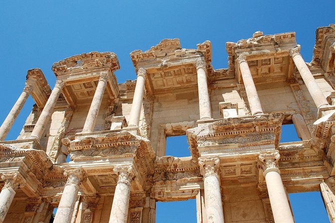 Turkey Exclusive Tour - Pamukkale puts ancient ruins beside white thermal terraces