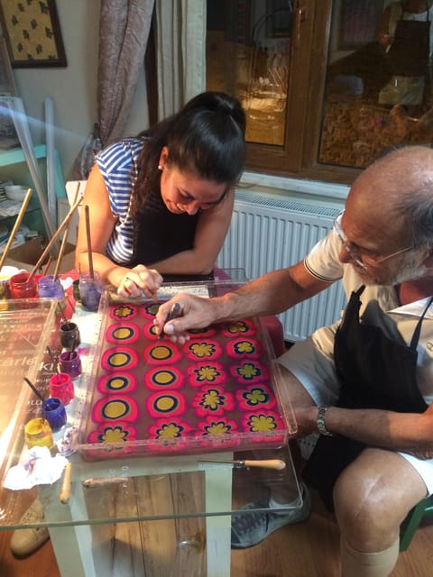 Turkish Marbling Paper Ebru Art Workshop - Practicing comb and back-and-forth designs