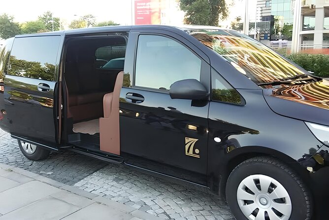Vip Airport Transfer to/from Istanbul City Center - Finding the meeting point after landing