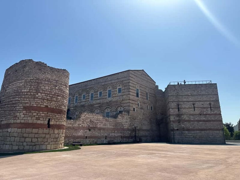 Walls of Contantinople and Blachernea Palace Tour - Who should book this experience