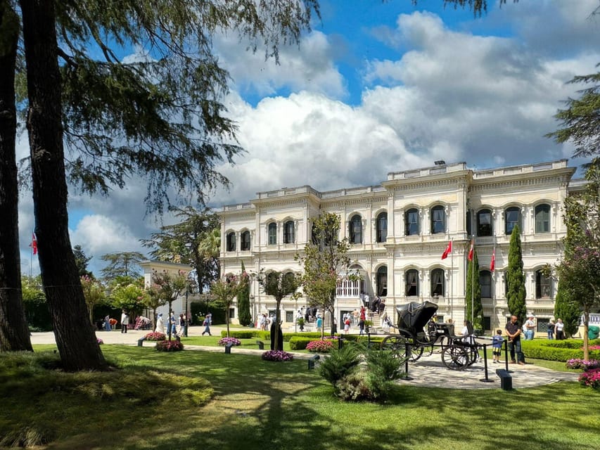 Yildiz Palace & Park: Skip-the-Line Entry with Audio Guide - Taking a slower walk through Yildiz Park